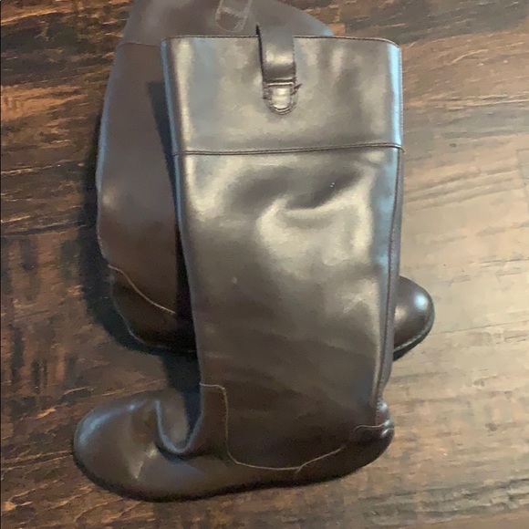 Boots - Picture 3 of 4